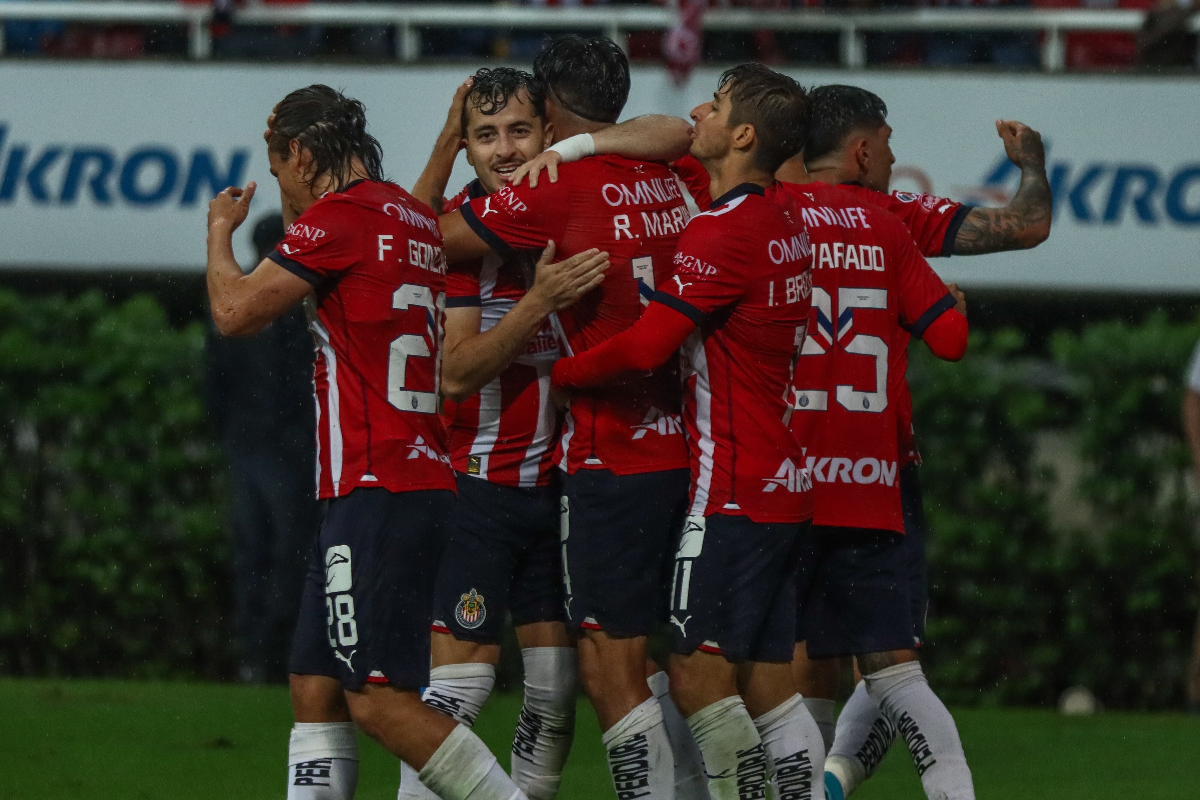 Club Chivas.