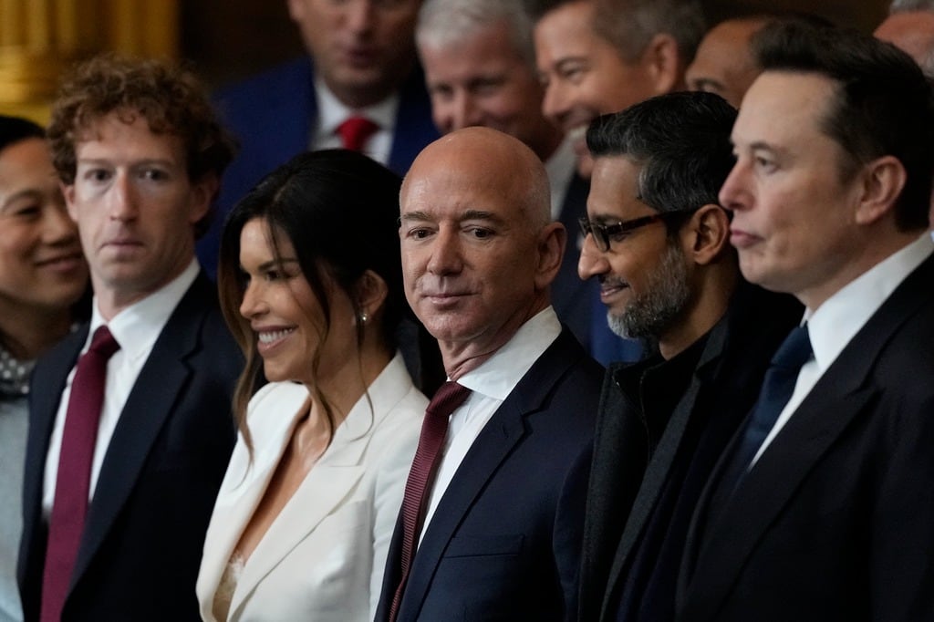 Elon Musk, de Tesla; Mark Zuckerberg, de Meta; Jeff Bezos, fundador de Amazon; y
Sundar Pichai, CEO de Google