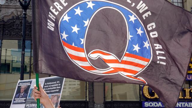 Bandera de la secta 'QAnon'