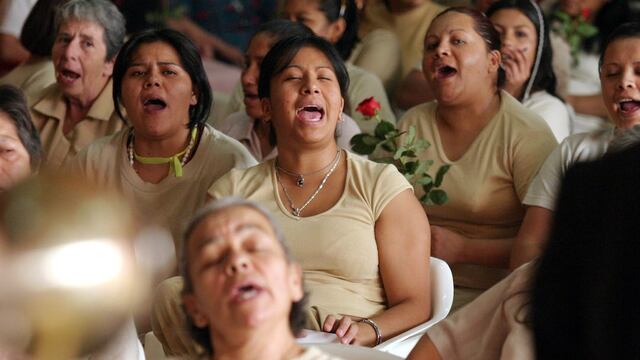 Mujeres encarceladas por defensa propia enfrentan doble prejuicio