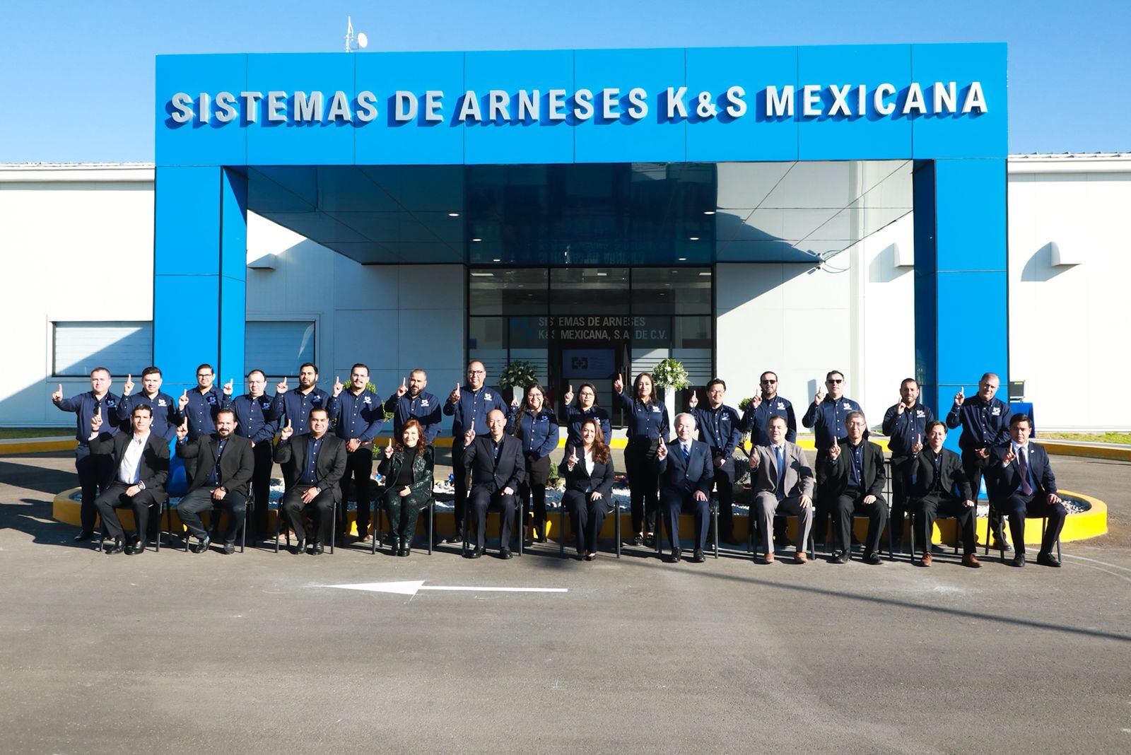 Tere Jiménez inaugura planta automotriz de Sistemas de Arneses K&S Mexicana.