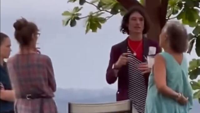 Ezra Miller es captado en una fiesta después de su arresto