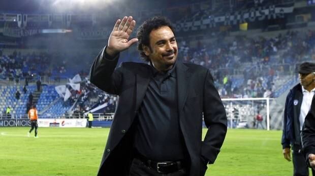 Amaga con pistola a compañeros en colegio de Chihuahua