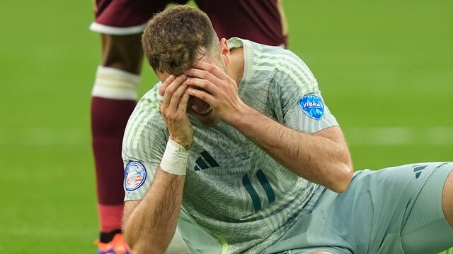 Santiago Giménez se ha devaluado futbolísticamente tras su participación en la Copa América 2024