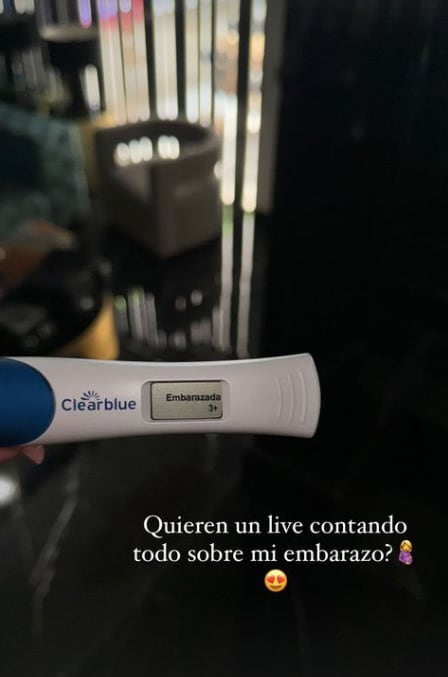 Karely Ruiz y su prueba de embarazo