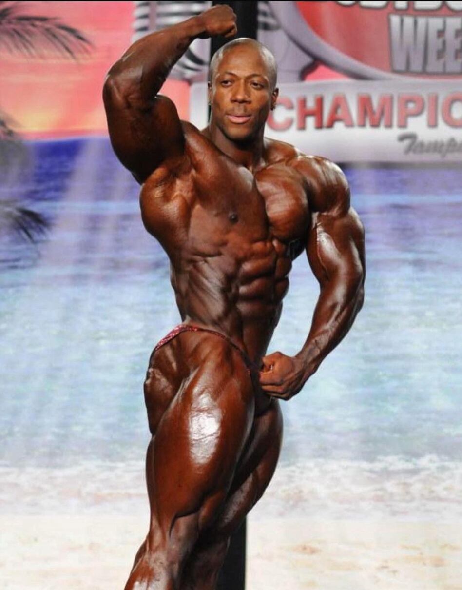 Shawn Rhoden, culturista campeón de Mr. Olympia