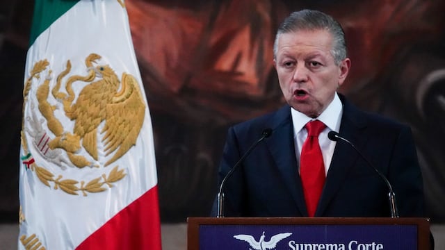 Arturo Zaldívar, ministro presidente de la SCJN, rinde su último informe de actividades; AMLO lo acompaña
