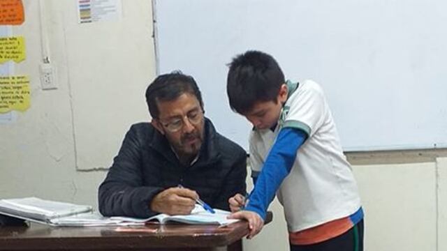 Ricardo Guerrero Castro e hijo de alumna