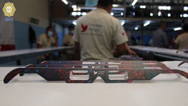 Lentes para ver el eclipse solar 2024