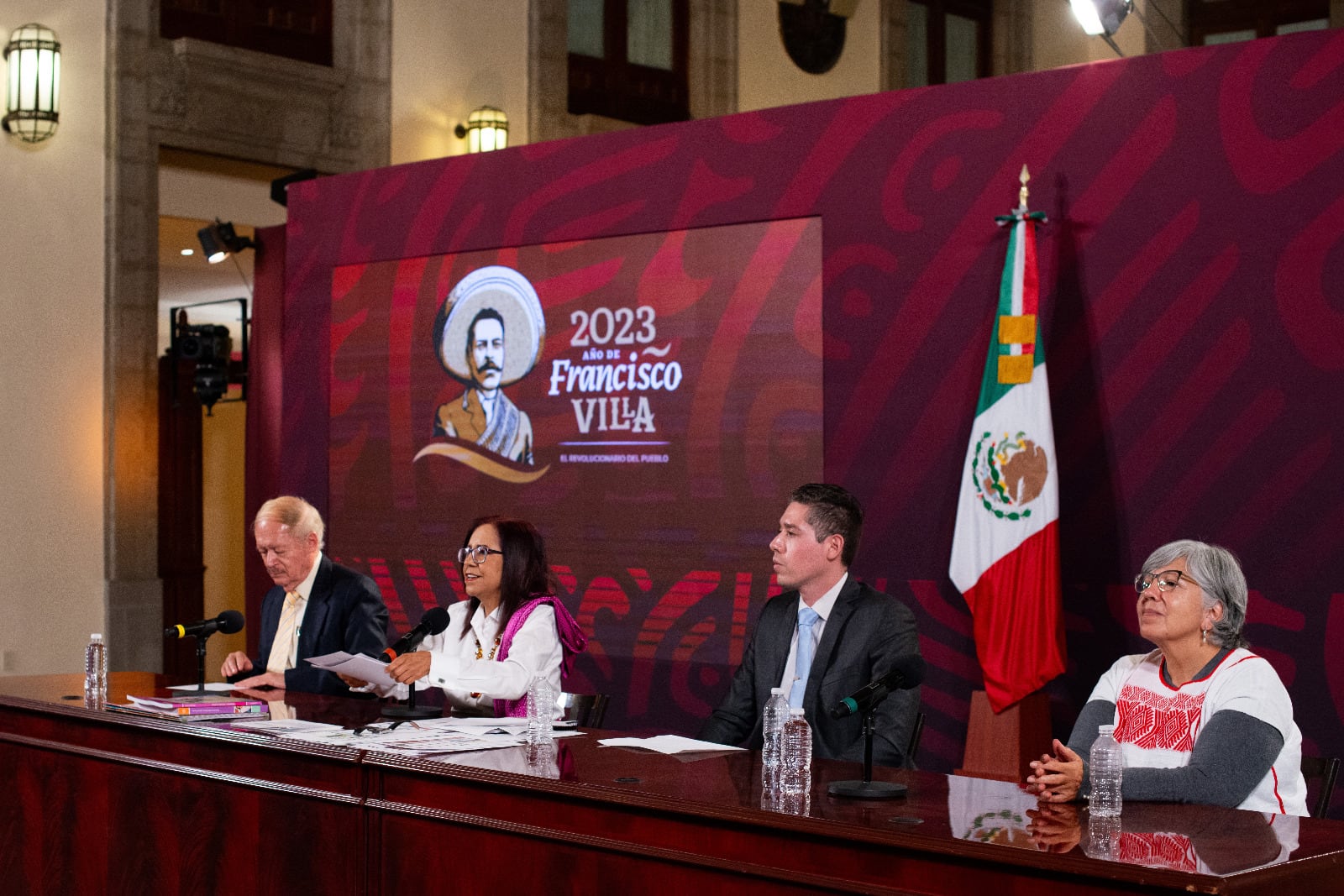 Leticia Ramírez Amaya encabezó la conferencia de la SEP del 18 de agosto de 2023