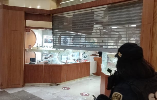 Asaltan joyería en Plaza Lindavista, en CDMX