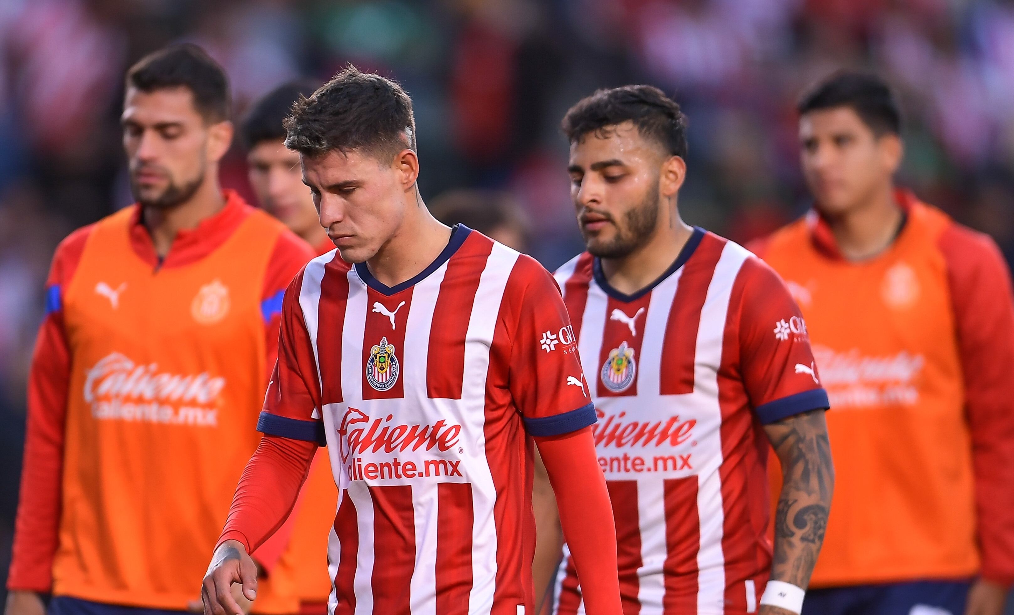 Alexis Vega y Chicote Calderón en Club Chivas