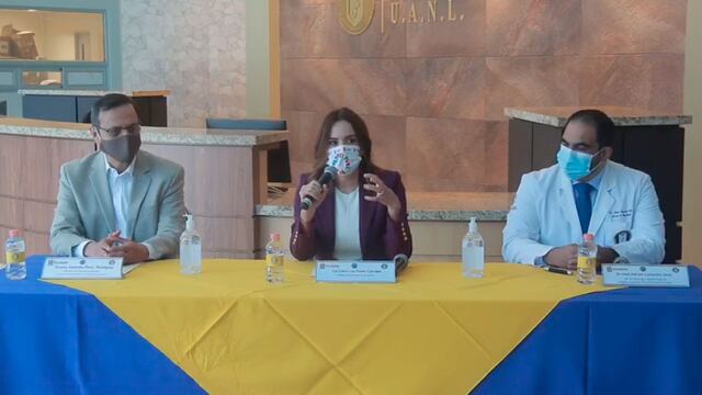 Clara Luz Flores Carrales.