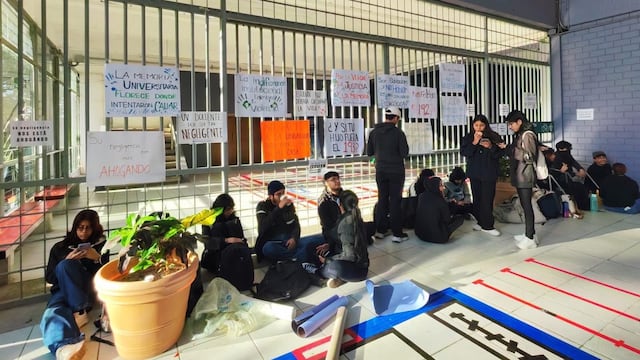 Paro estudiantil en la Universidad Veracruzana por negligencia de autoridades ante inundaciones