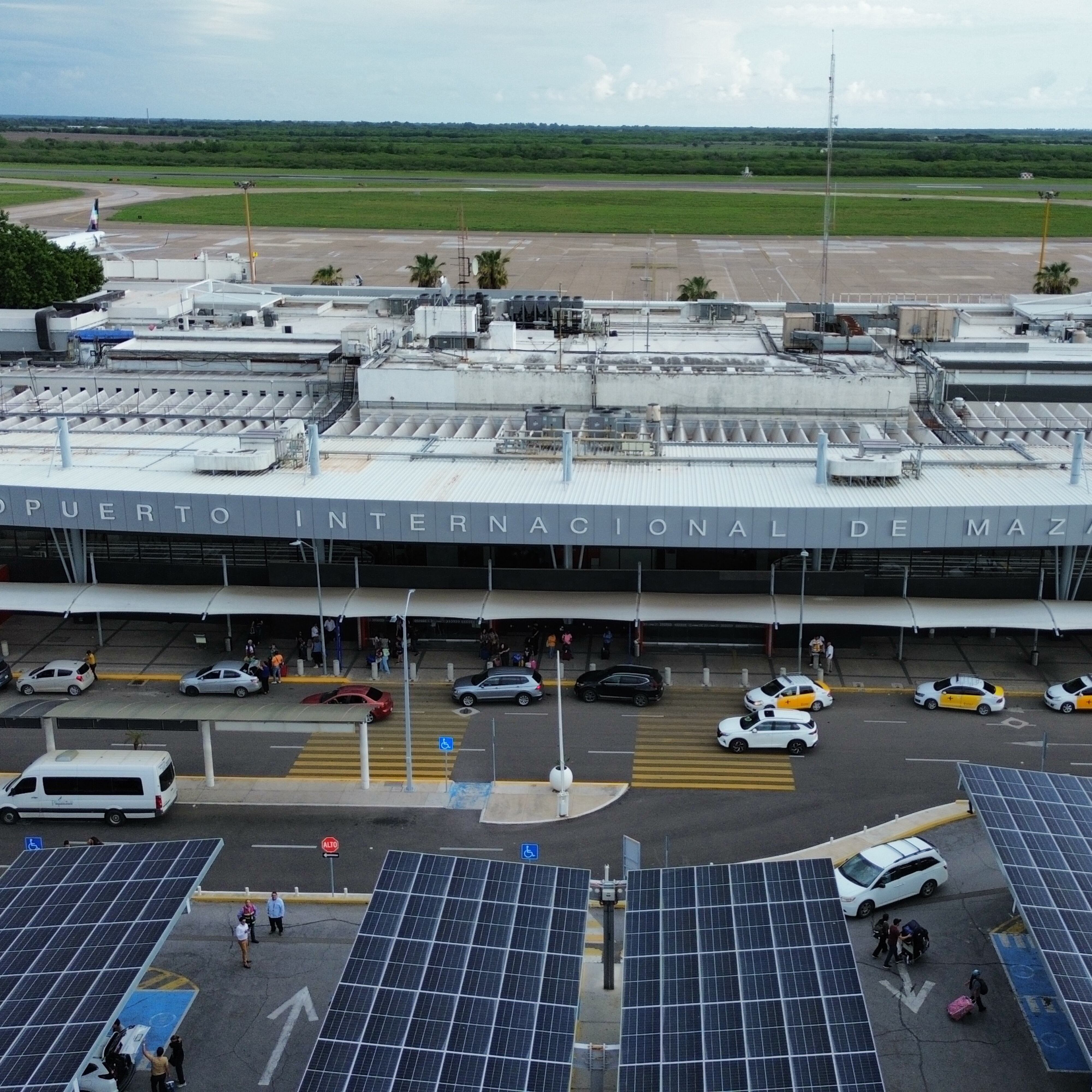 Aeropuertos OMA y la energía renovable