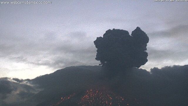 Volcán Popocatépetl: Registra fuerte explosión este domingo; ceniza se dispersa hasta Puebla