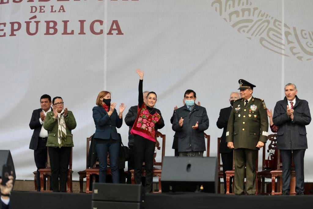 Claudia Sheinbaum durante mensaje de AMLO en el Zócalo