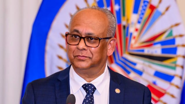 Albert Ramdin, diplomático surinamés, Secretaría General de la OEA