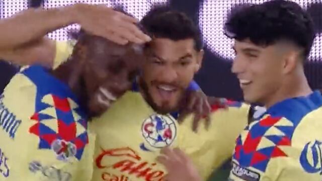 Julián Quiñones y Henry Martín en el Club América