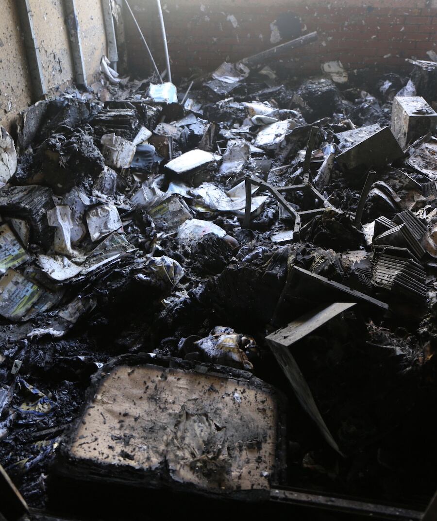 Los daños en mobiliario y equipamiento son cuantiosos.