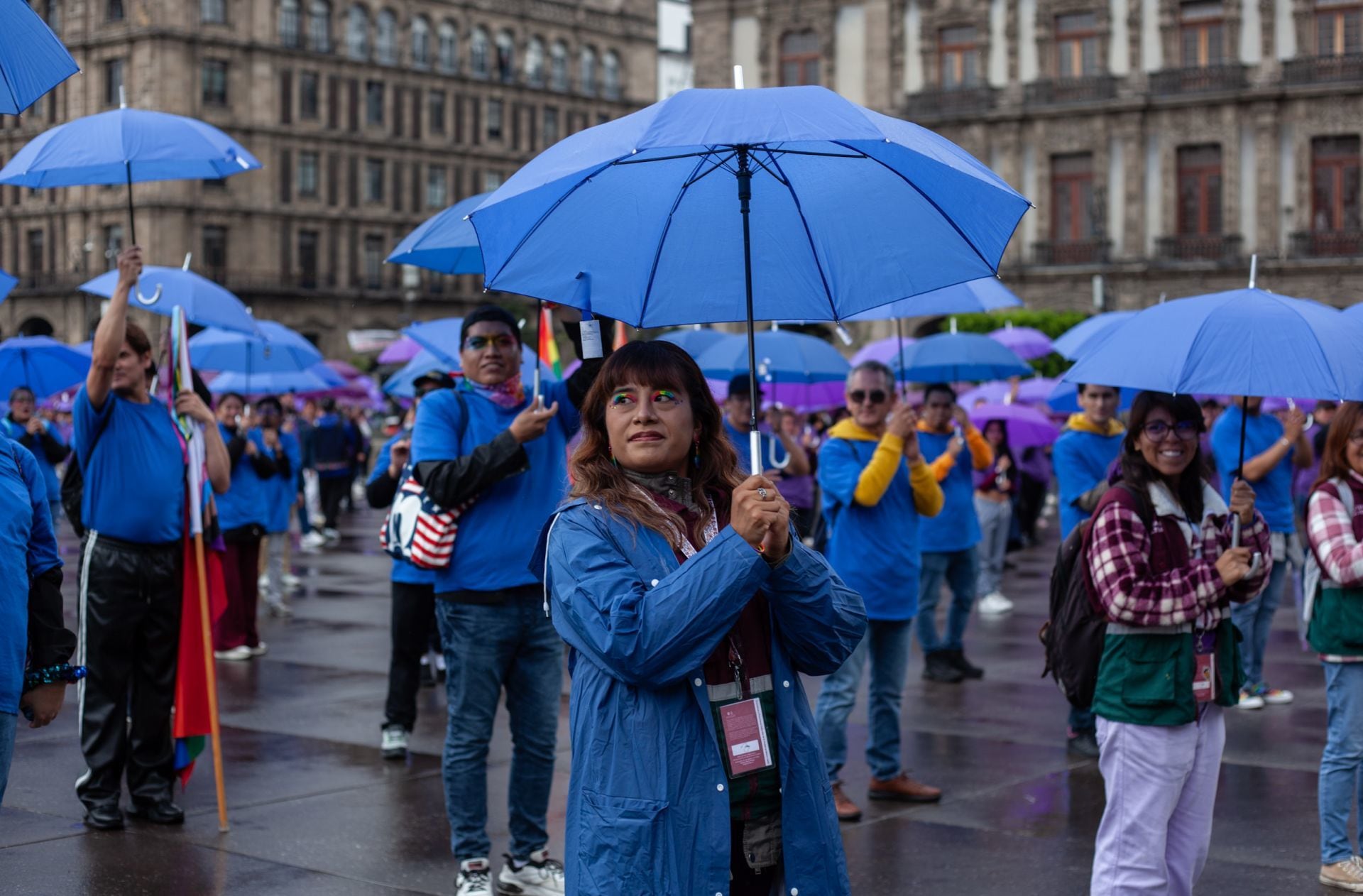 CDMX ondea la bandera LGBT más grande del mundo