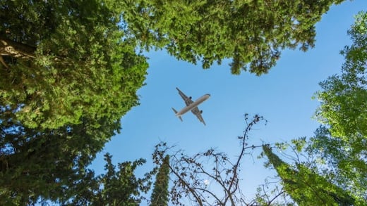 Los gobiernos deben fortalecer sus políticas sobre emisiones de GEI en la aviación