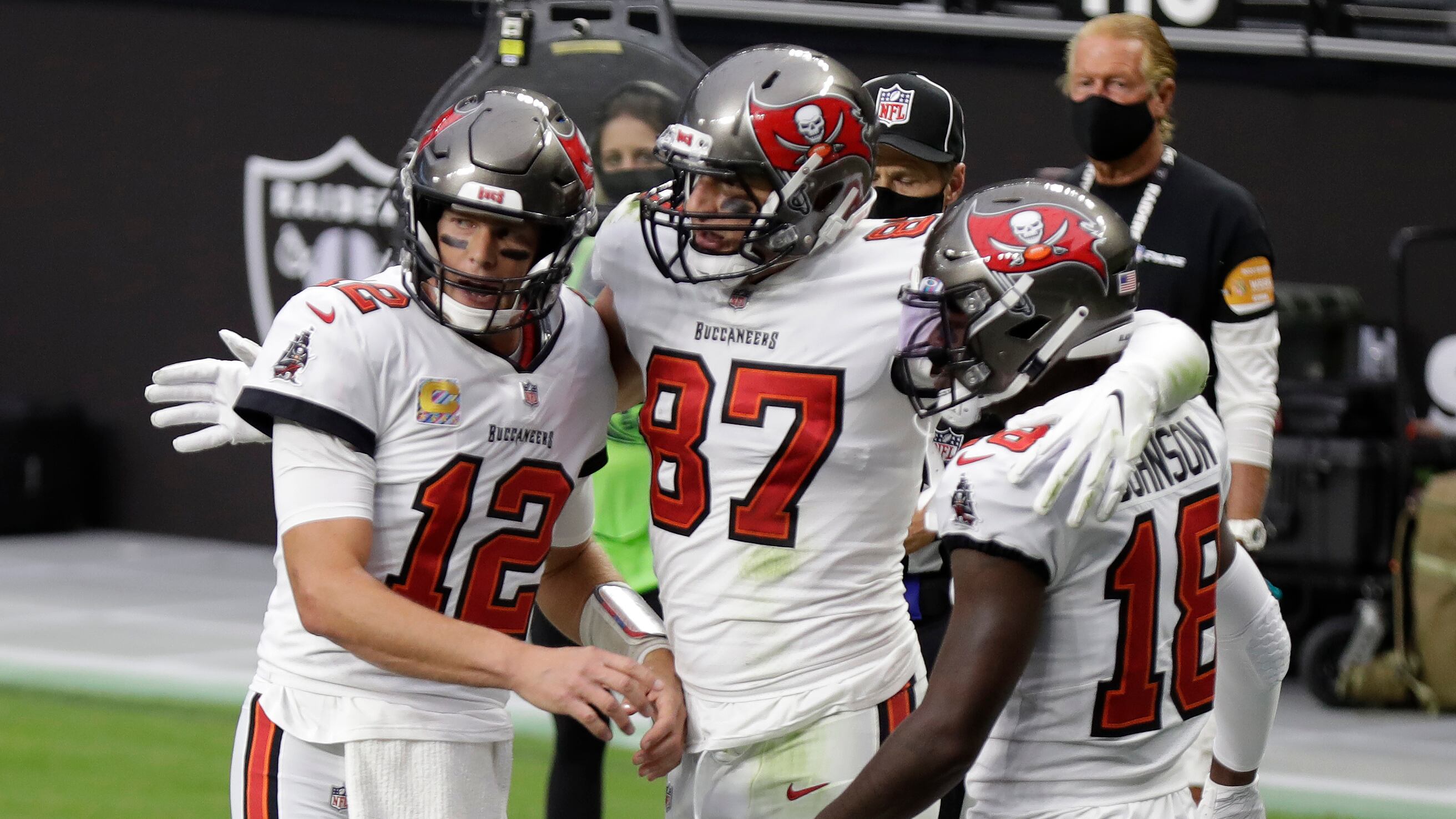 NFL: Mientras Tom Brady goza con los Buccaneers, los Patriots son humillados