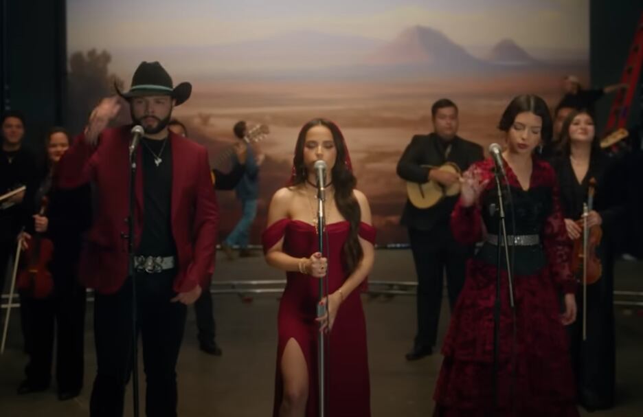 Así suena la canción de Becky G “Por el contrario” con Ángela Aguilar y Leonardo Aguilar