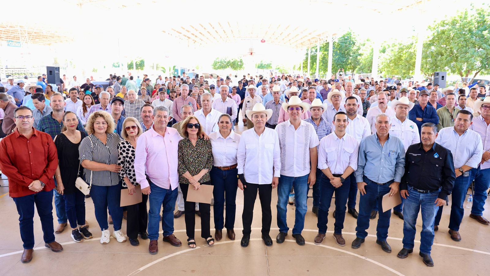 Alfonso Durazo impulsa desarrollo del sur de Sonora con apoyos agrícolas y nueva unidad de neurodesarrollo