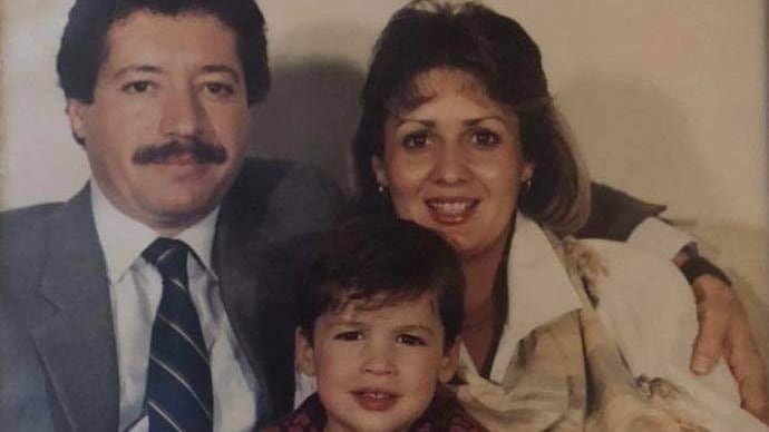 Luis Donaldo Colosio Riojas recuerda a sus padres en Día de Muertos