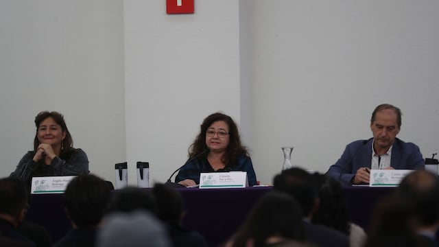 Miembros del GIEI dejan México por falta de compromiso del gobierno con investigación del caso Ayotzinapa