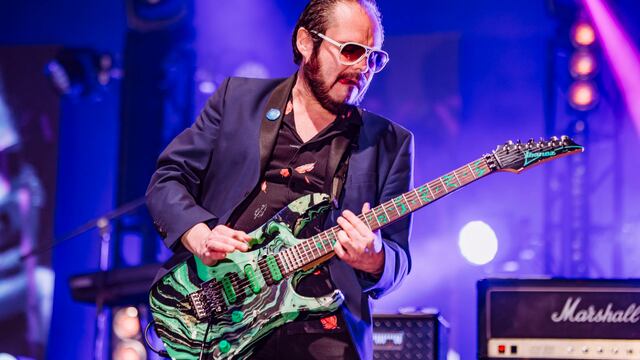 Lino Nava, guitarrista de La Lupita.