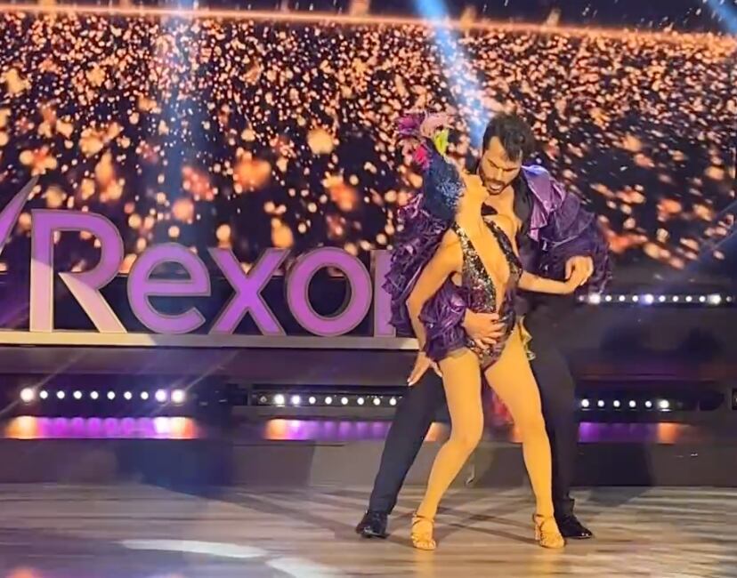 El beso de Caeli y Nacho Casano