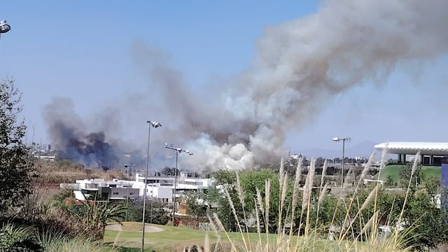 Incendio en inmediaciones del Estadio Akron, casa de Chivas