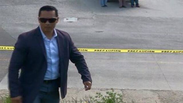 Este es el sujeto acusado de amedrentar a dos camarógrafos.