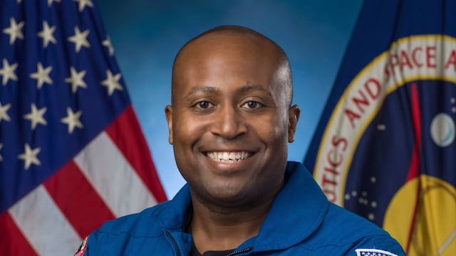 ¿Quién es Andre Douglas? Ingeniero americano y miembro de la tripulación Artemis III