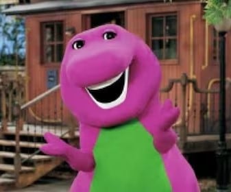 Ayo Edebiri se une a la película de Barney live action
