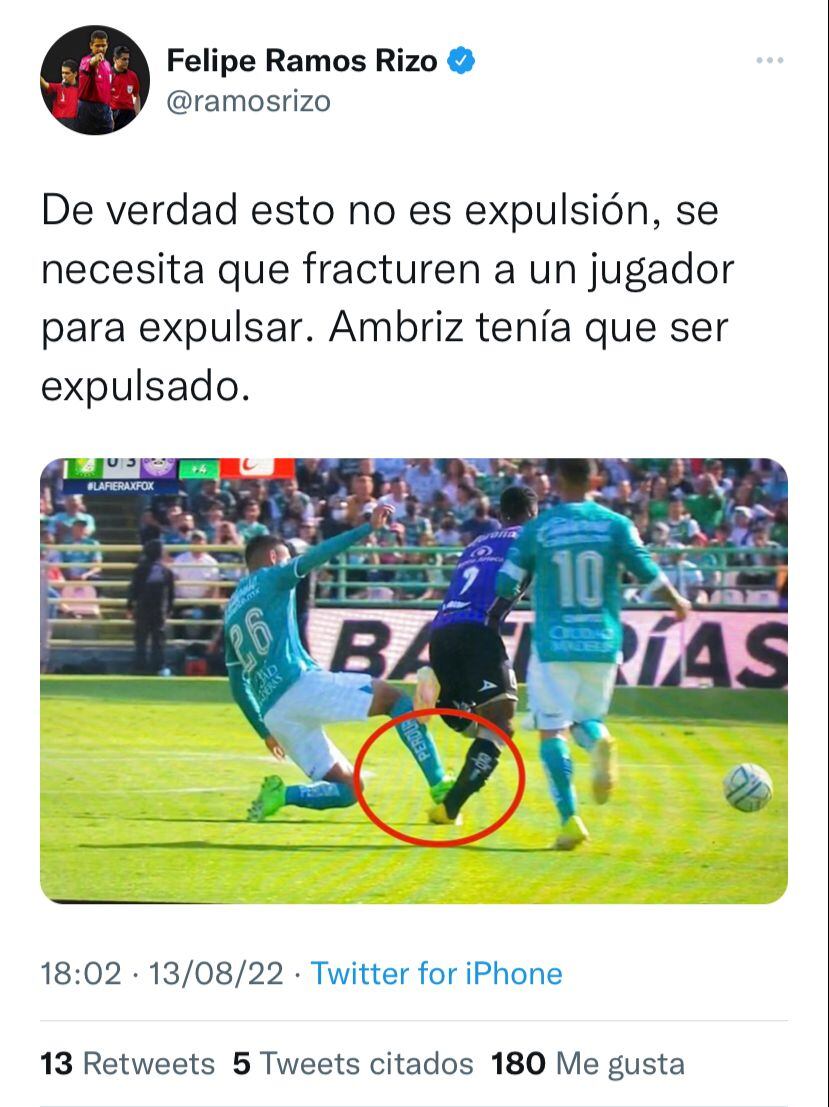 Felipe Ramos Rizo se lanzó contra la marcación de Eduardo Galván por esta jugada.