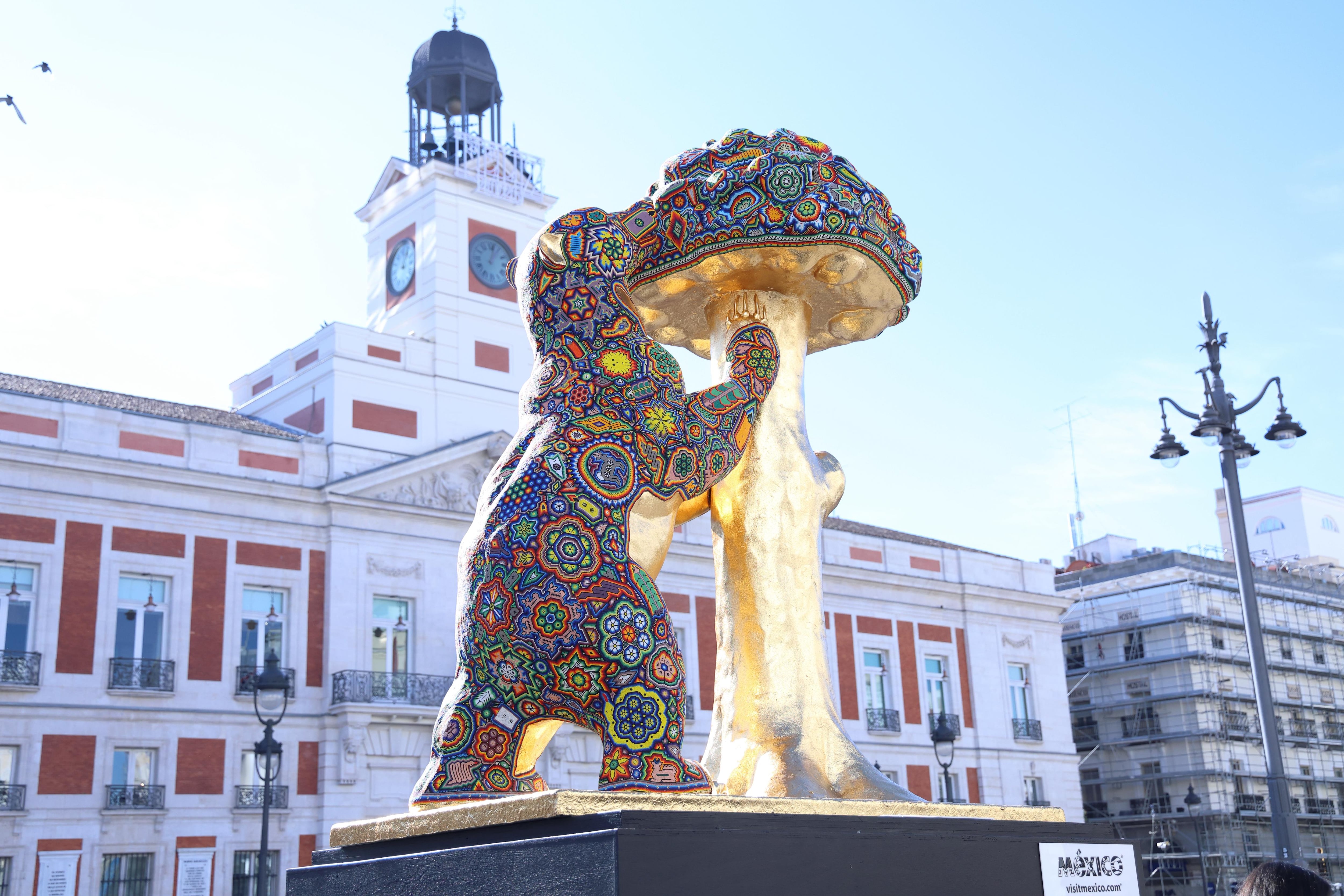 México lleva oso y madroño en arte wixárica