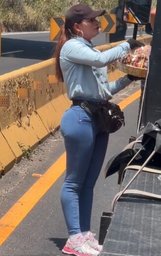 Guapa vendedora de dulces que enamoró a TikTok