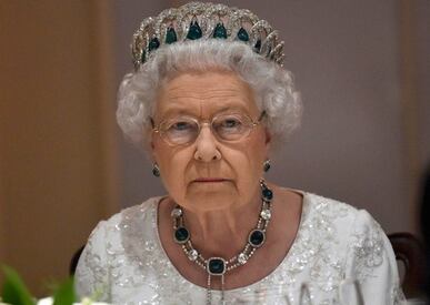 Isabel logró volver a posicionar a la monarquía inglesa como un “símbolo” que se puede vender.