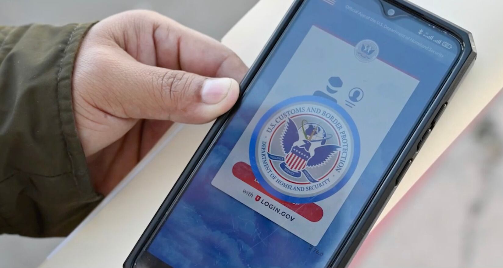 Estados Unidos anuncia app para "auto deportación" de migrantes.