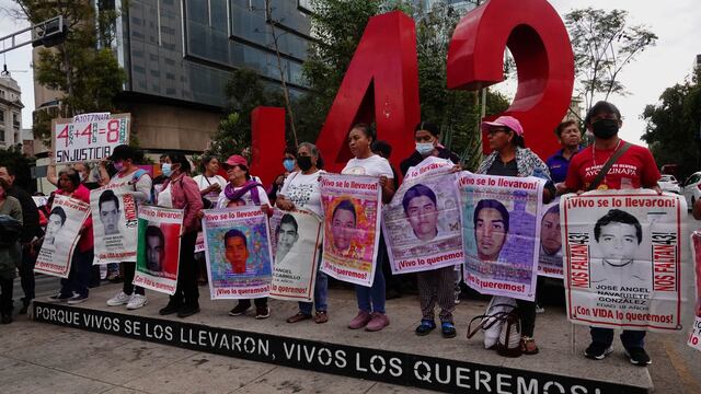Marcha por justicia para los 43 normalistas de Ayotzinapa