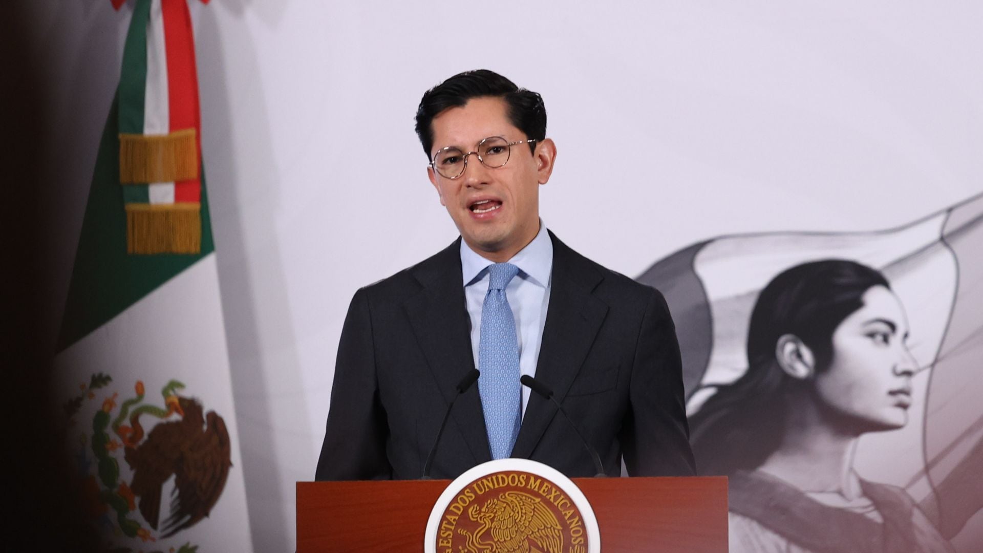 Roberto Velasco viajará a China el 7 de septiembre para reunirse con Wang Yi