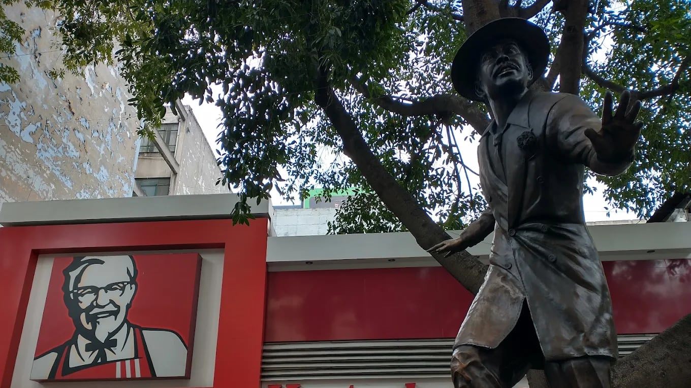 No fue robada: estatua de Tin-Tan restaurada volverá a la Zona Rosa