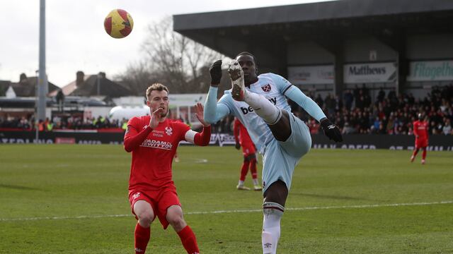 Sam Austin junto a Kurt Zouma