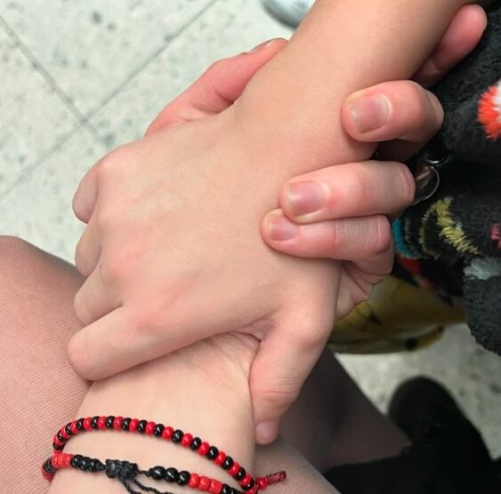 Imelda Garza Tuñón con su hijo José Julián.