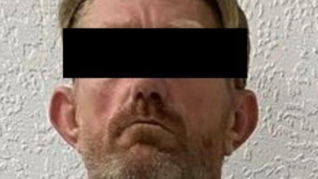 Scott Harvey Daniel Lee Thompson intentó cruzar armas ilegalmente a México