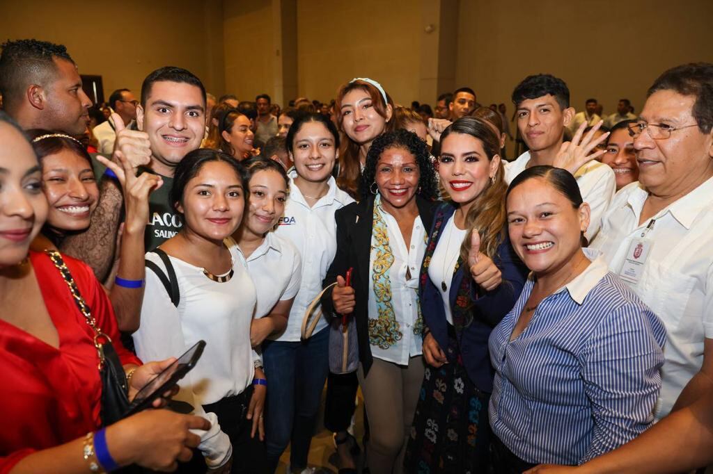 Evelyn Salgado reconoció la lucha de notarias como promotoras de la legalidad en Guerrero