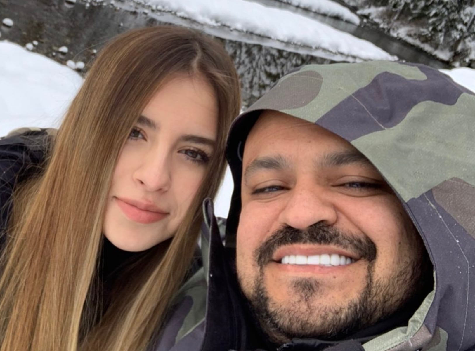 Jaime González y Amely González, padre y hermana de Christian Nodal